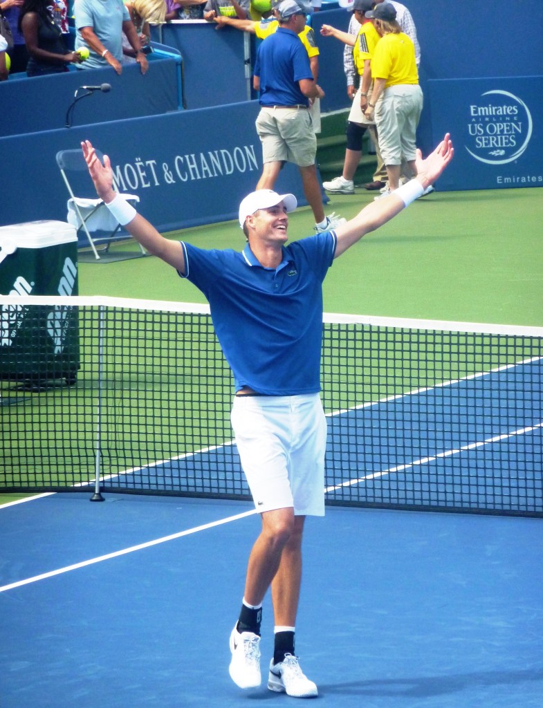 Isner wins 2